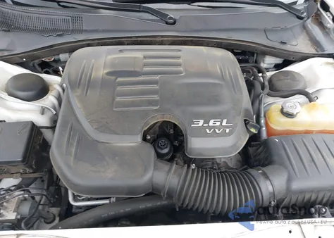 2015 Chrysler 300 300S z USA, uszkodzony, nr VIN 2C3CCAGG2FH736329